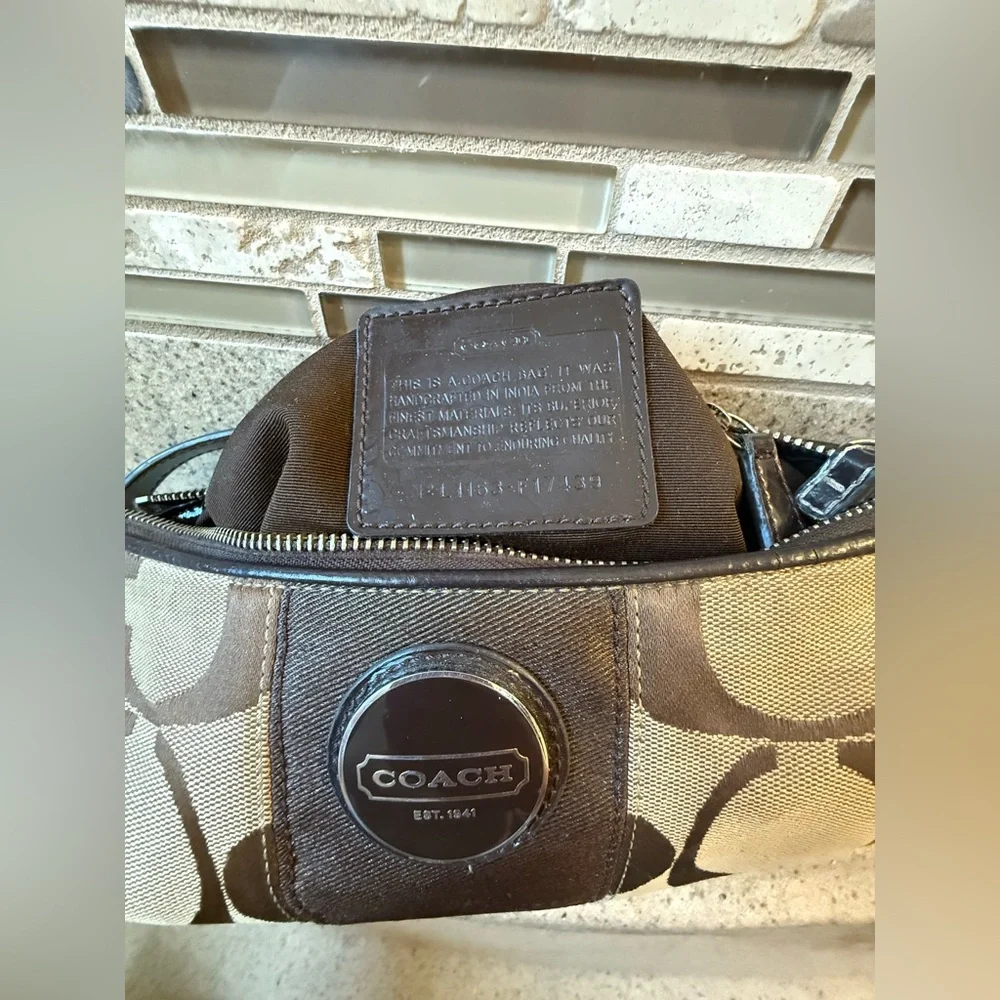VTG Coach Brown/Tan Signature C Jacquard Shoulder Bag Purse - Picture 12 of 15